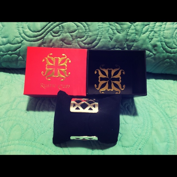 Rustic Cuff - Picture 2 of 3